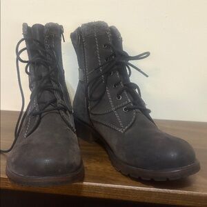 Crown and Vintage black boots size 8.